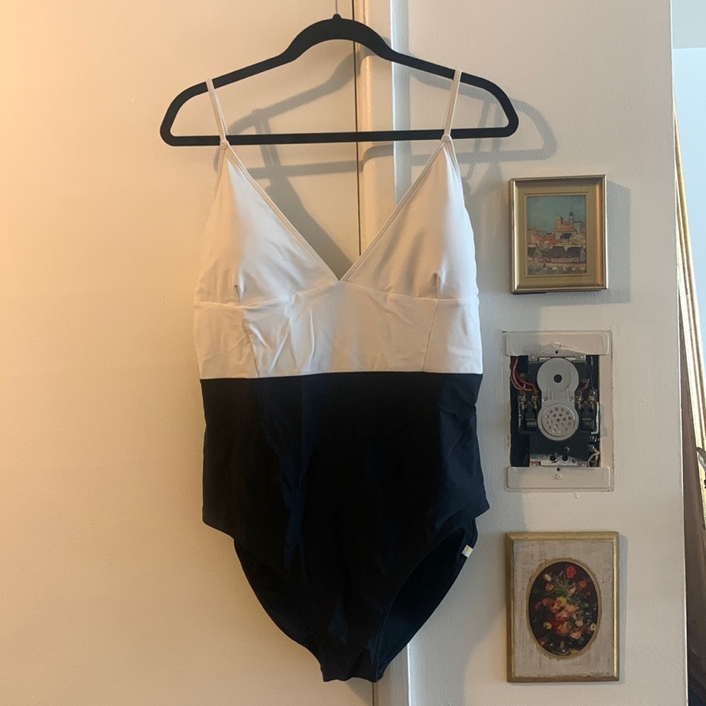 Wave one piece